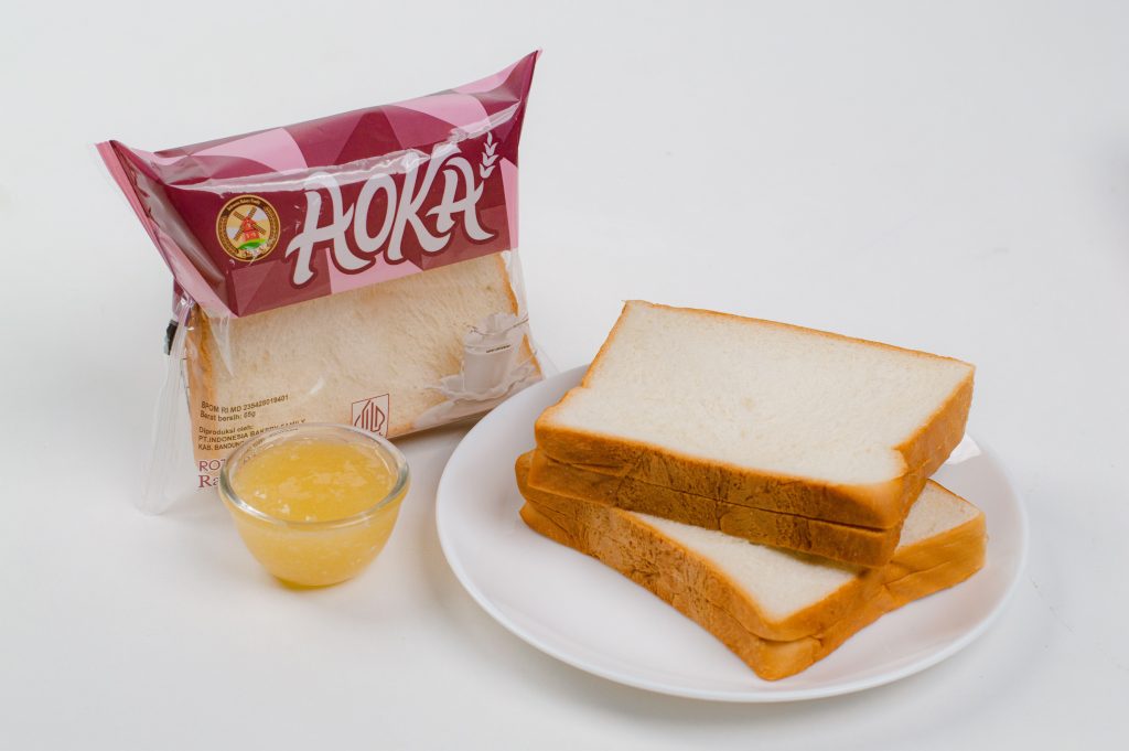 Roti Aoka produksi PT Indonesia Bakery Family diisukan mengandung senyawa berbahaya