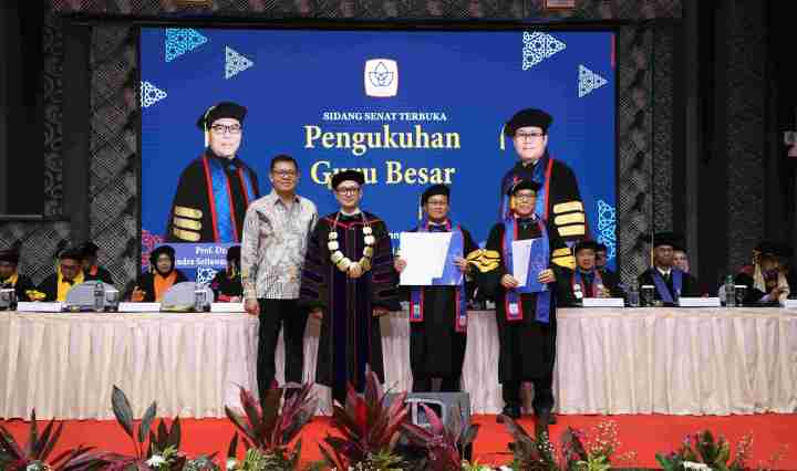 President University kukuhkan dua profesor bidang ilmu manajemen keuangan